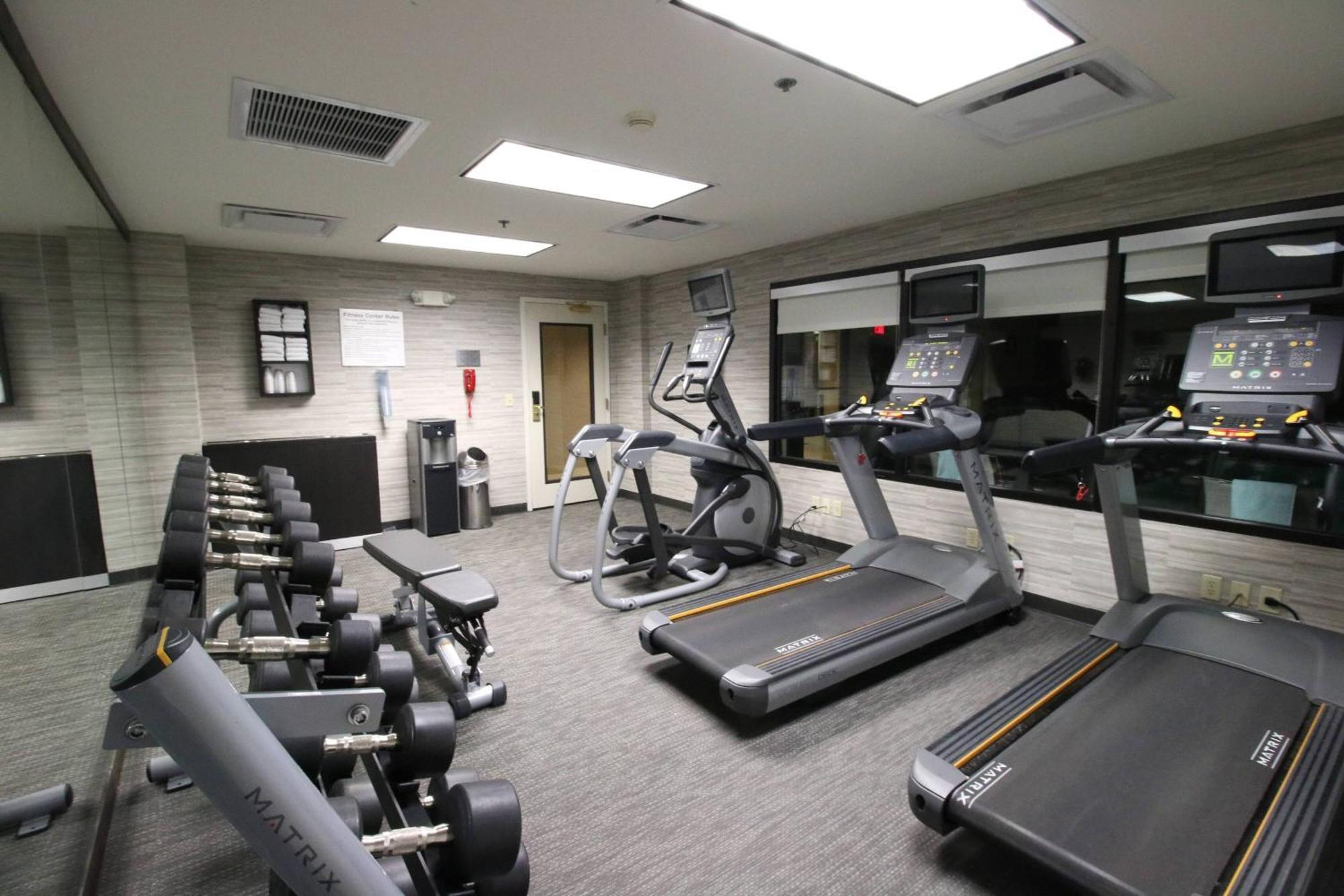 Courtyard By Marriott Indianapolis South Hotel Buitenkant foto