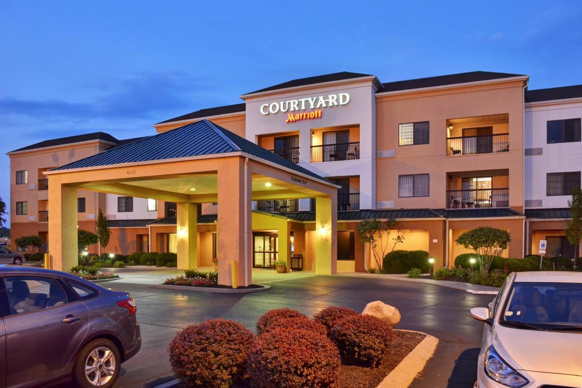 Courtyard By Marriott Indianapolis South Hotel Buitenkant foto