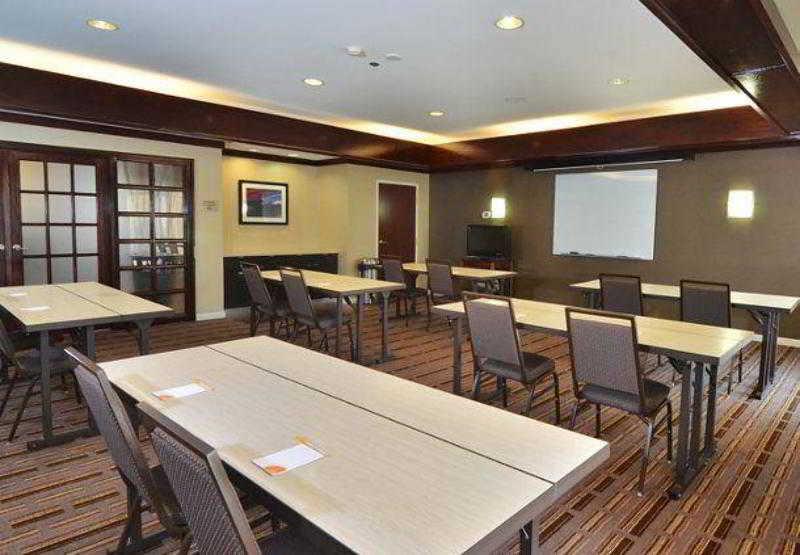Courtyard By Marriott Indianapolis South Hotel Buitenkant foto